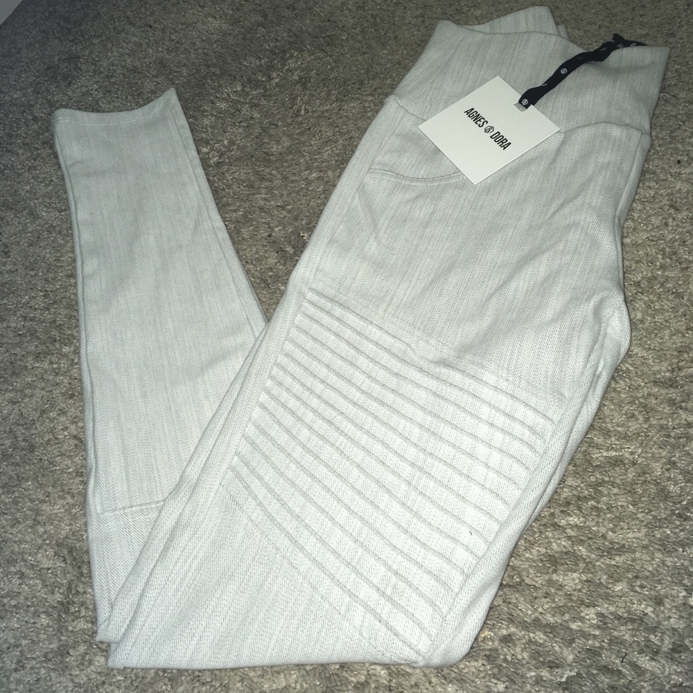 Agnes And Dora White Motto Jegging